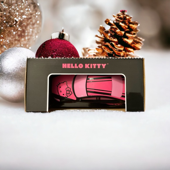 🎄Hello Kitty Cool Remote Control High Speed 32ft Distance Racing Car! - Picture 6 of 12